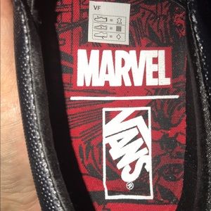 🦶💟VANS MARVEL CLASSIC SLIP-ON LOW CUT BLACK NEW